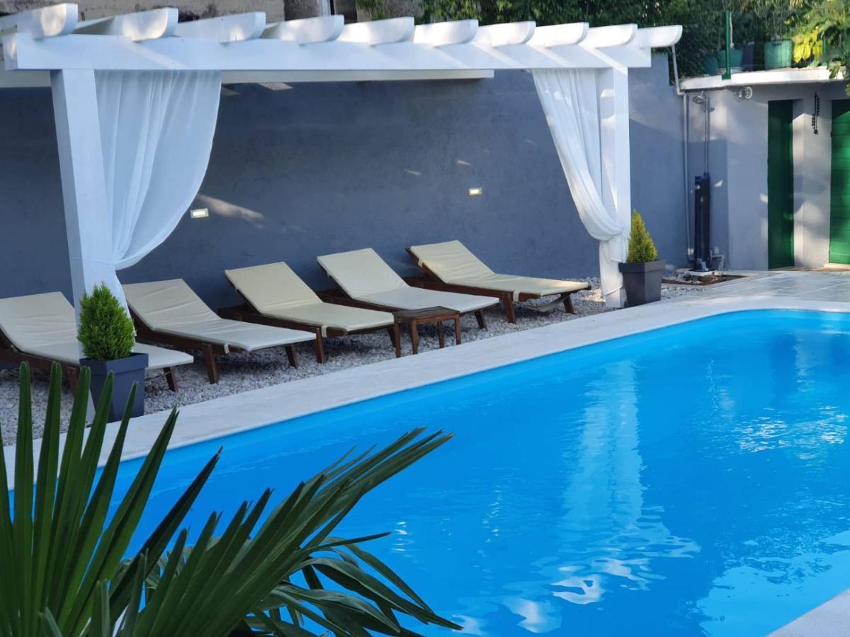 Holiday Home Zezevica - Heated Pool Sestanovac Экстерьер фото